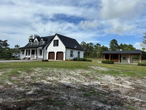 A home in Loxahatchee