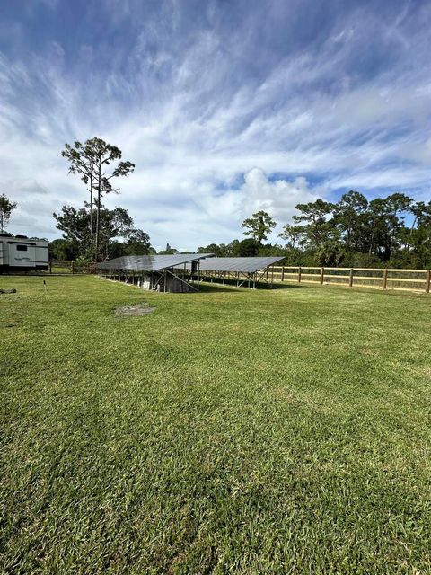 A home in Loxahatchee