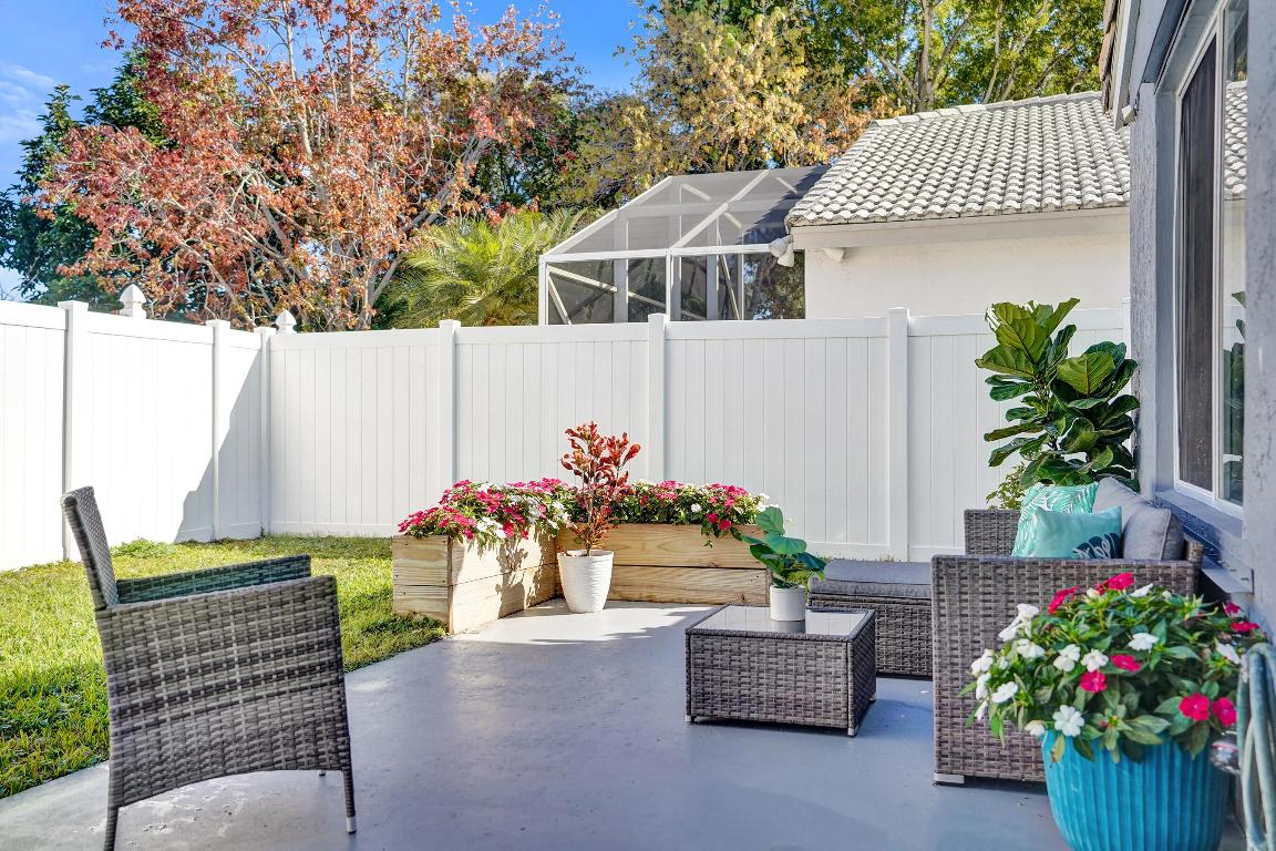 COQUINA LAKES - Residential