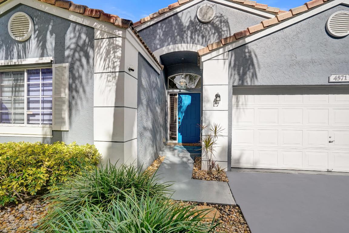 COQUINA LAKES - Residential