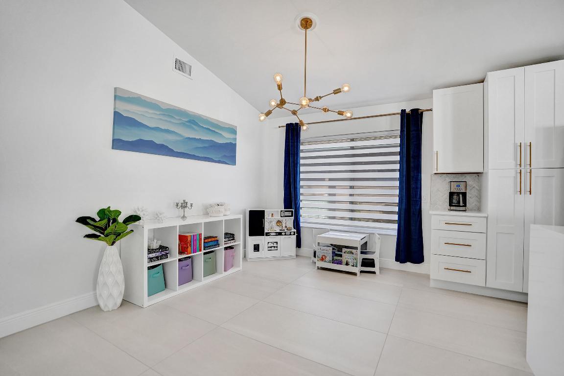 COQUINA LAKES - Residential