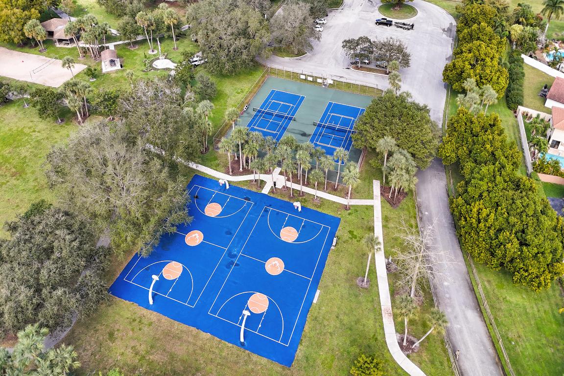 COQUINA LAKES - Residential