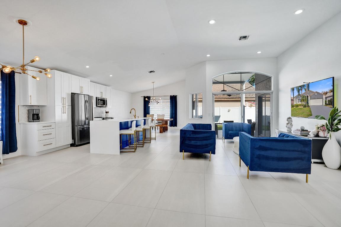 COQUINA LAKES - Residential