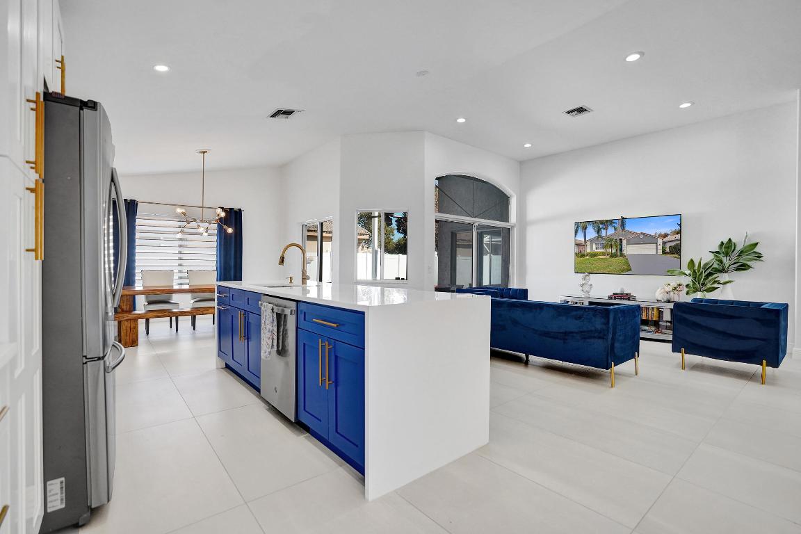 COQUINA LAKES - Residential