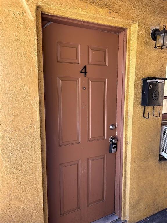 One bedroom apartment located in downtown Fort Lauderdale/Flagler Village Area. Just steps away from shopping, public transportation and Restaurants! This unit boasts spanish tile flooring, gas stove with oven and refrigerator. Application on line for $65 per applicant with rapid approval.