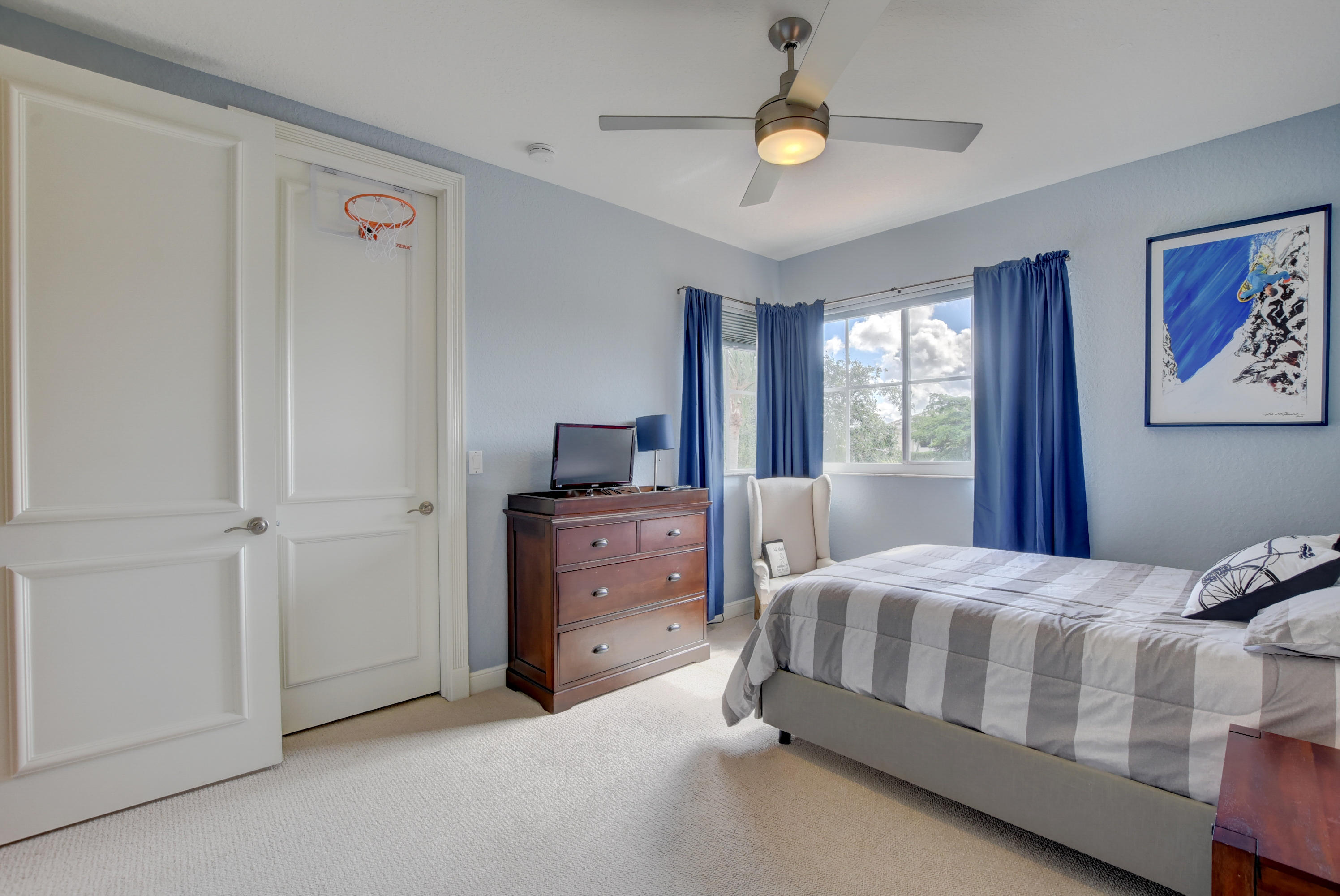 SEASONS - Residential