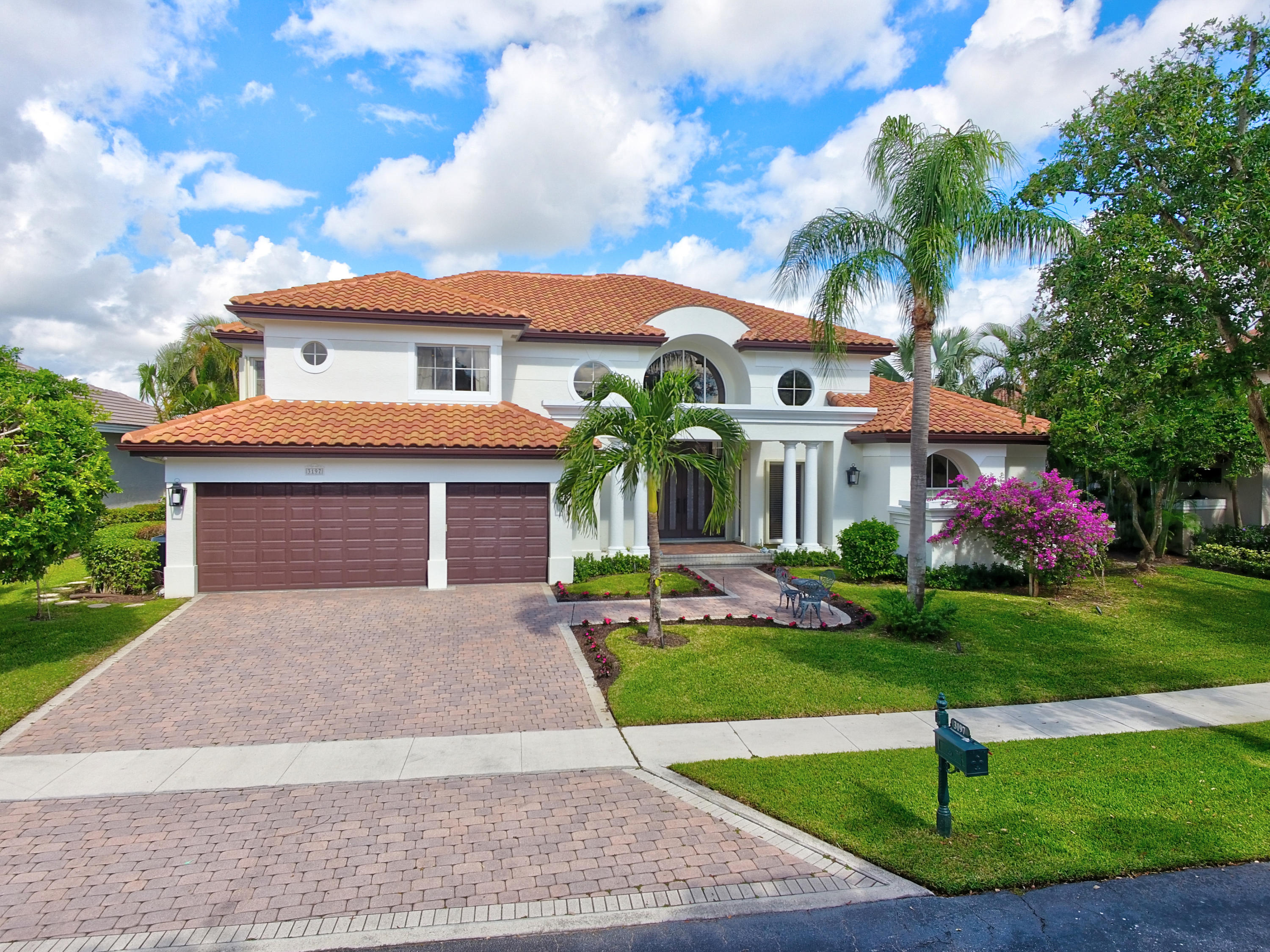 SEASONS - Residential