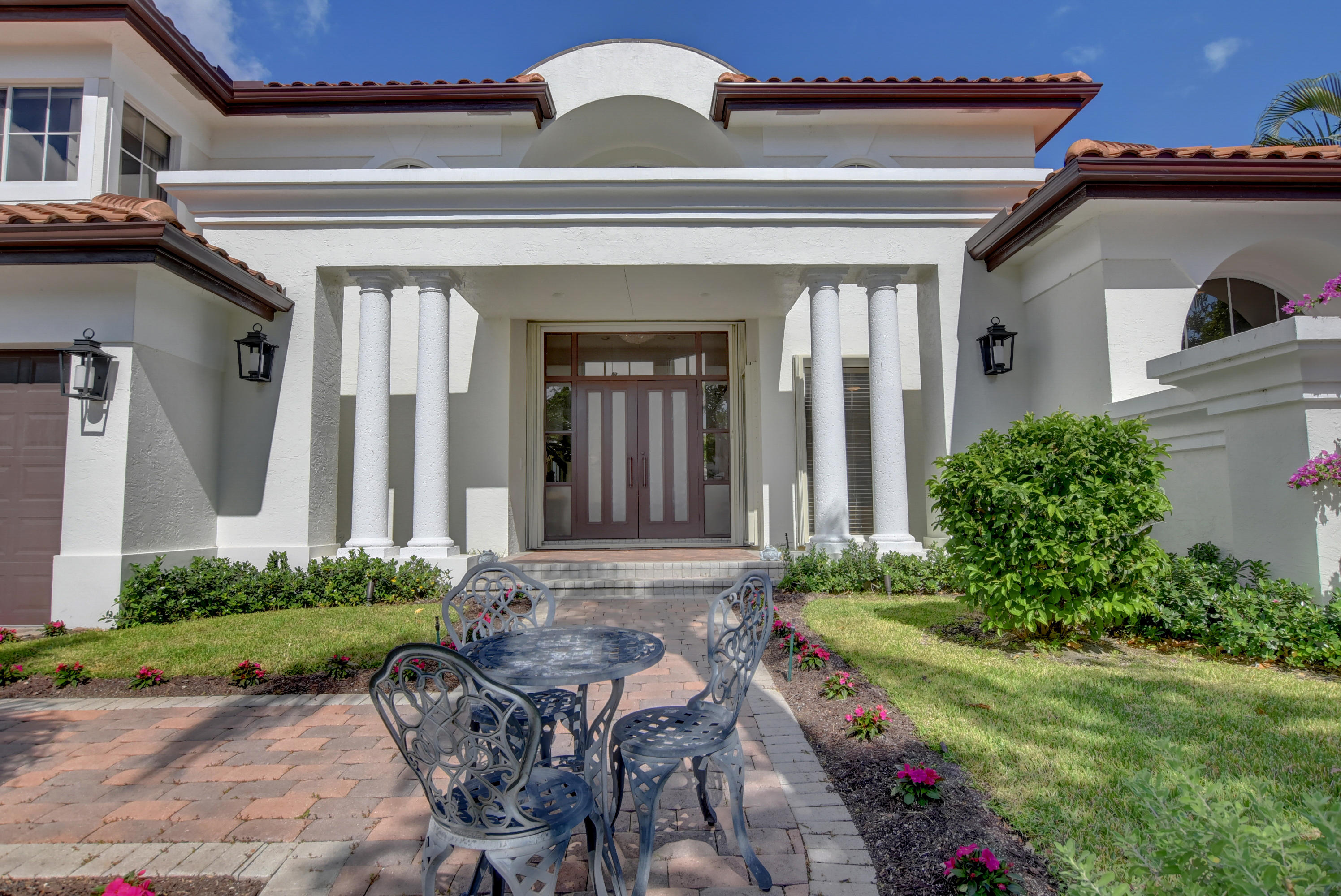 SEASONS - Residential