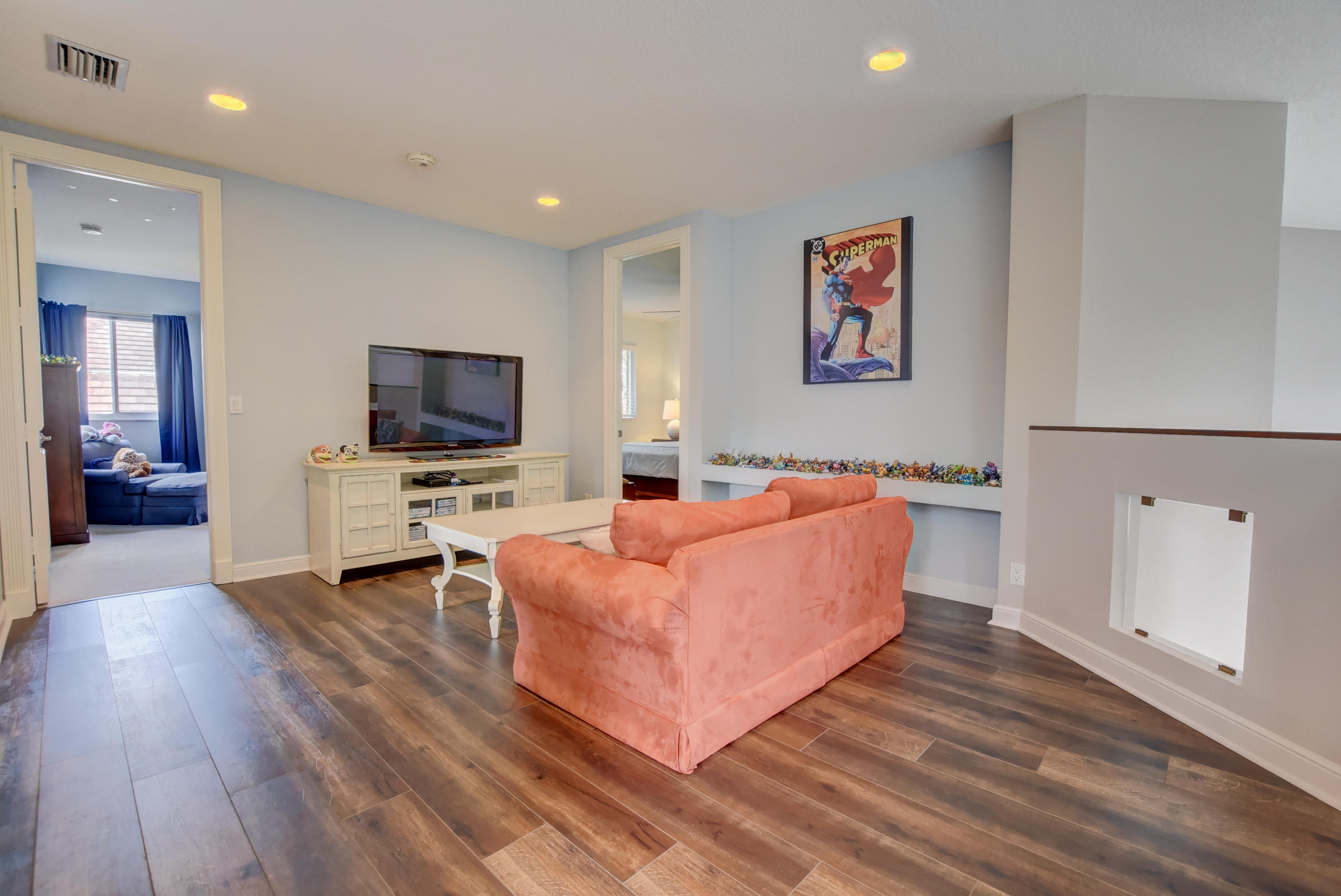 SEASONS - Residential