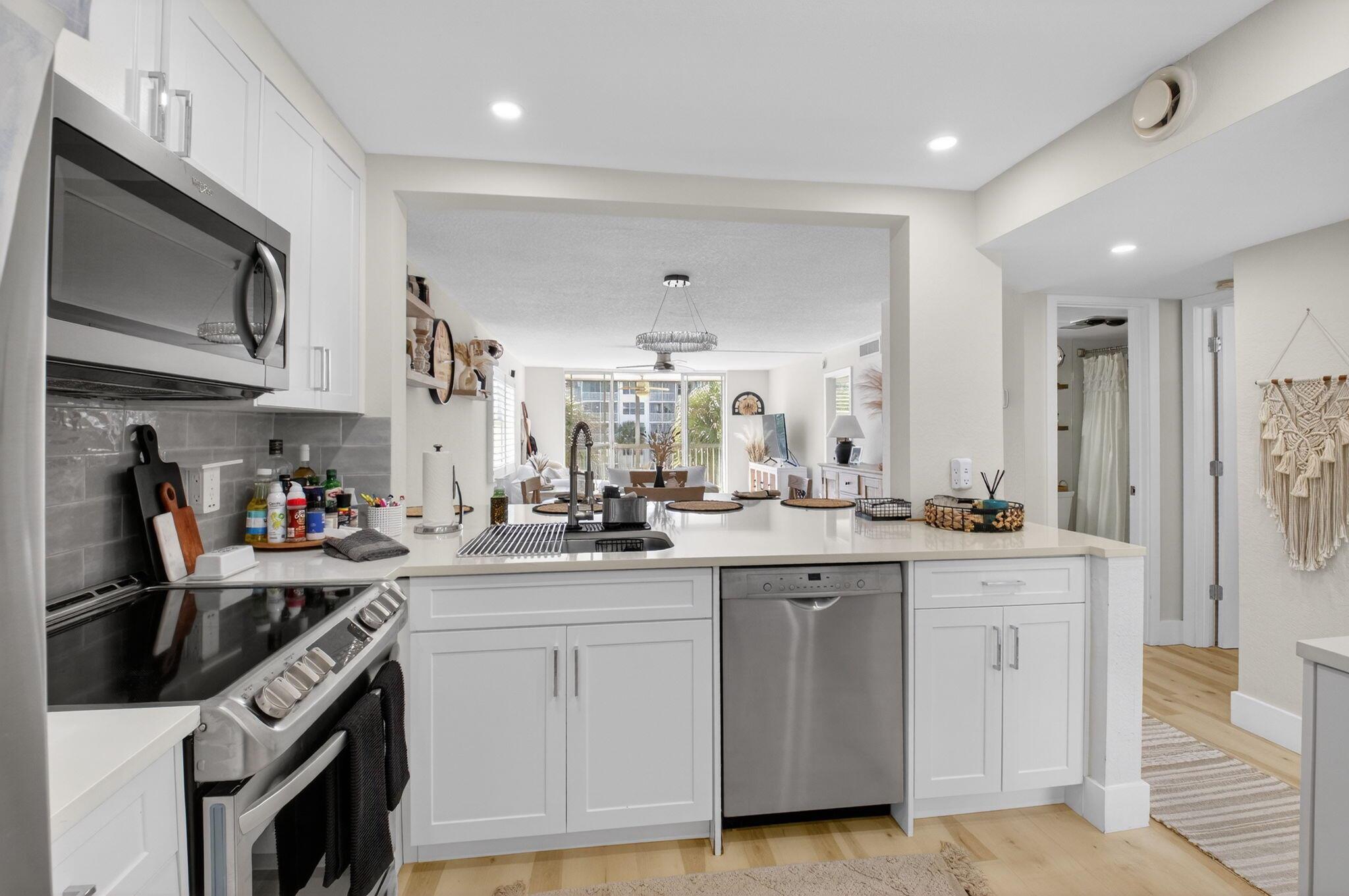 TROPIC BAY CONDO - Residential