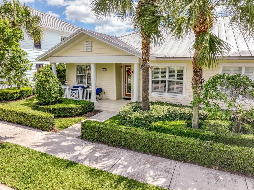 Photo of 3311 Duncombe Drive, Jupiter, FL 33458 (MLS # B26024382)
