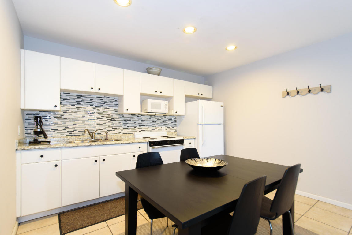 PALM BEACH POINT EAST - Residential