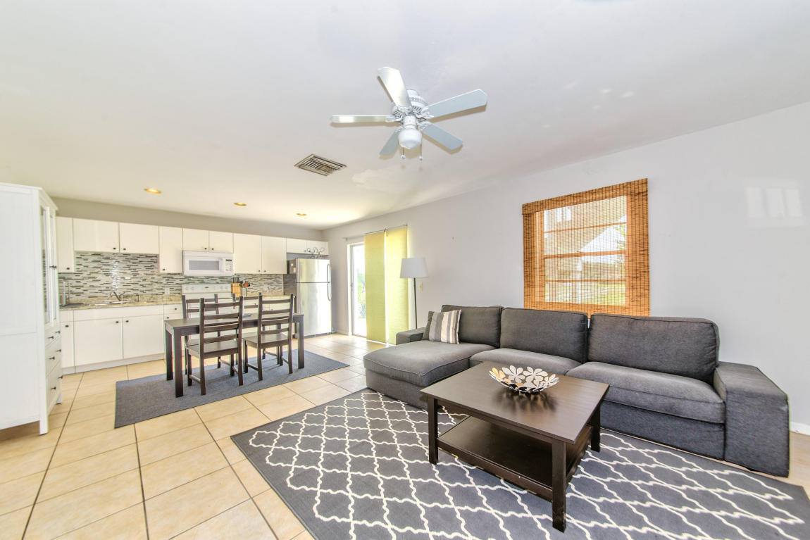 PALM BEACH POINT EAST - Residential