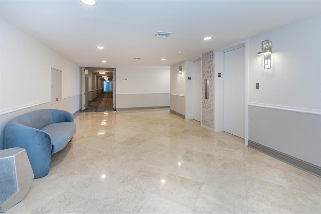 COASTAL HOUSE - Residential