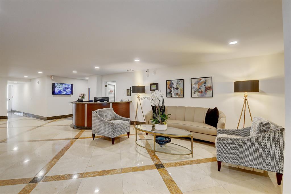 COASTAL HOUSE - Residential