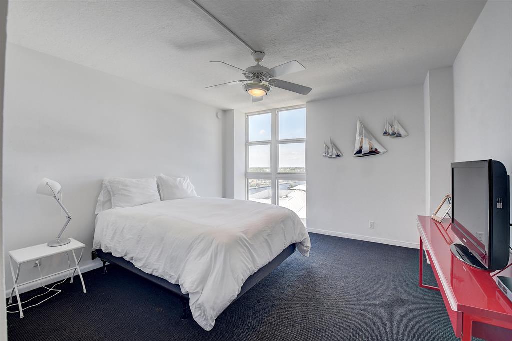 COASTAL HOUSE - Residential