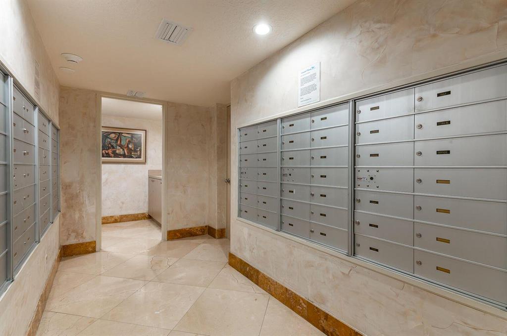 COASTAL HOUSE - Residential