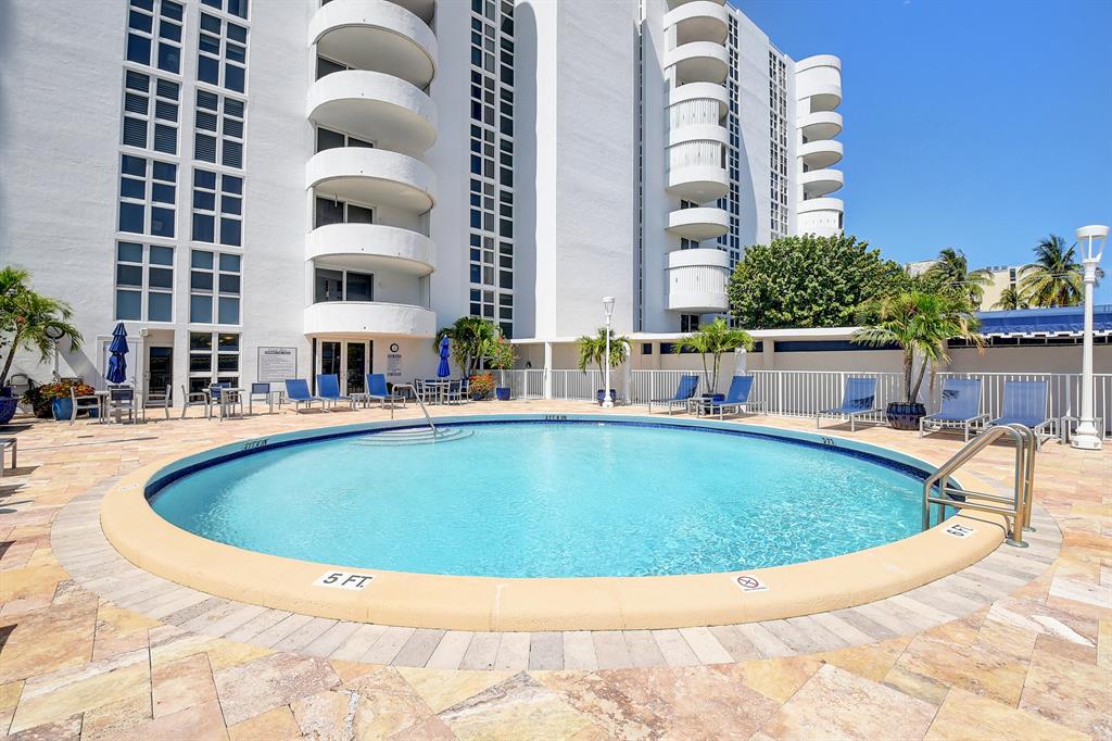 COASTAL HOUSE - Residential