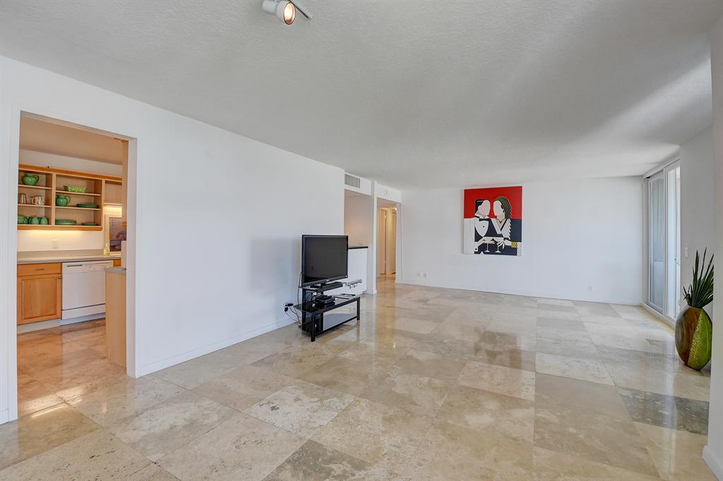 COASTAL HOUSE - Residential