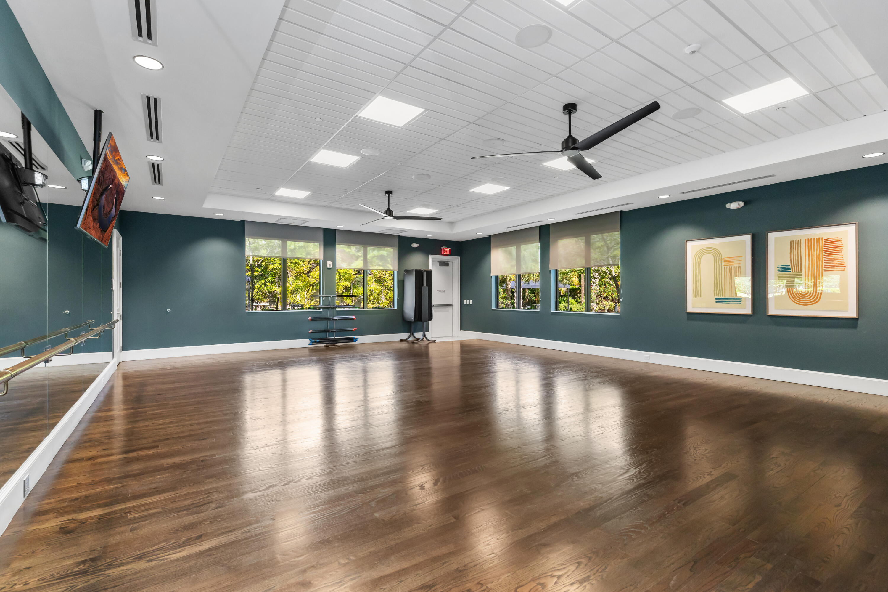 VALENCIA SOUND - Residential Lease