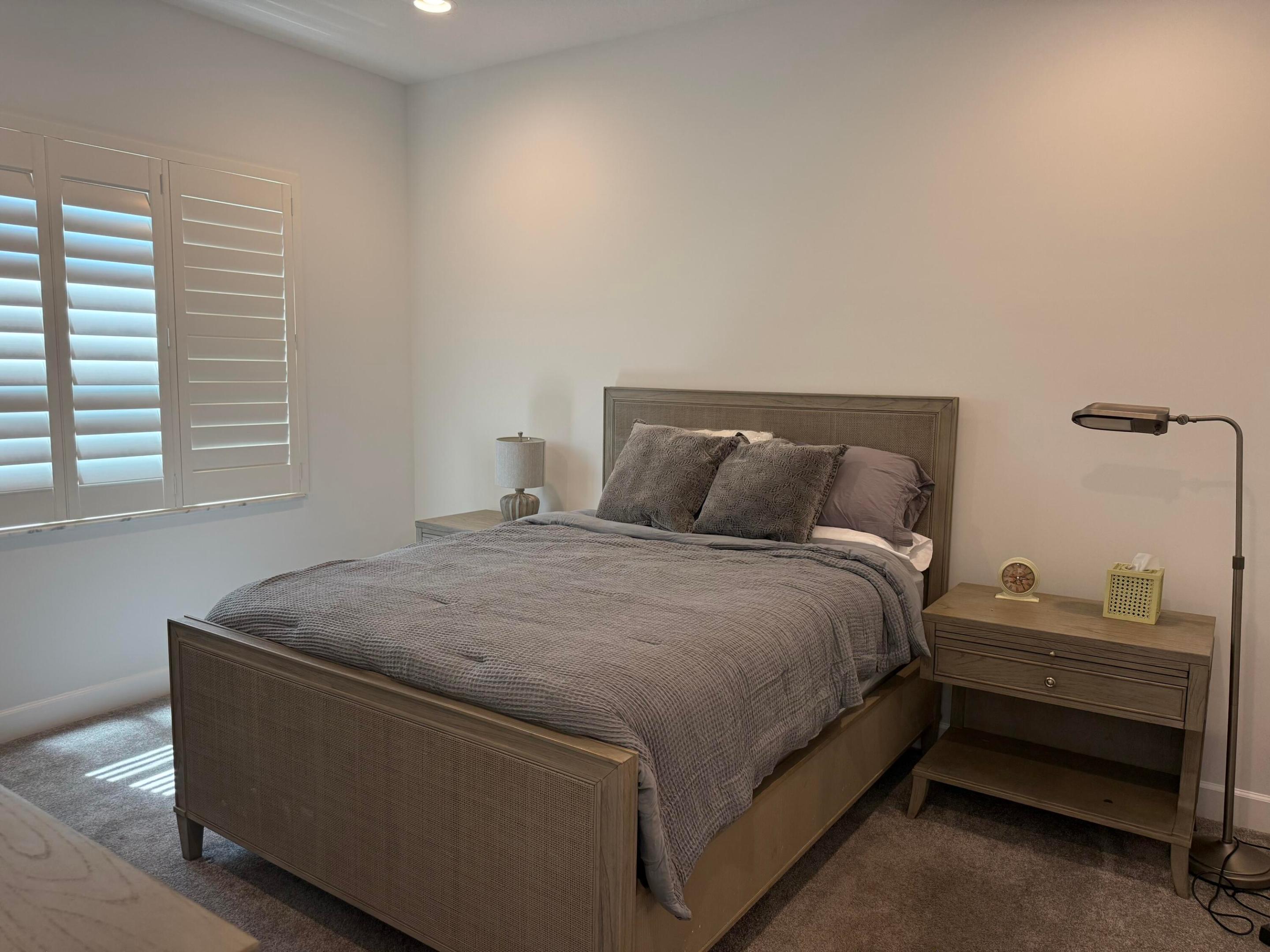 VALENCIA SOUND - Residential Lease