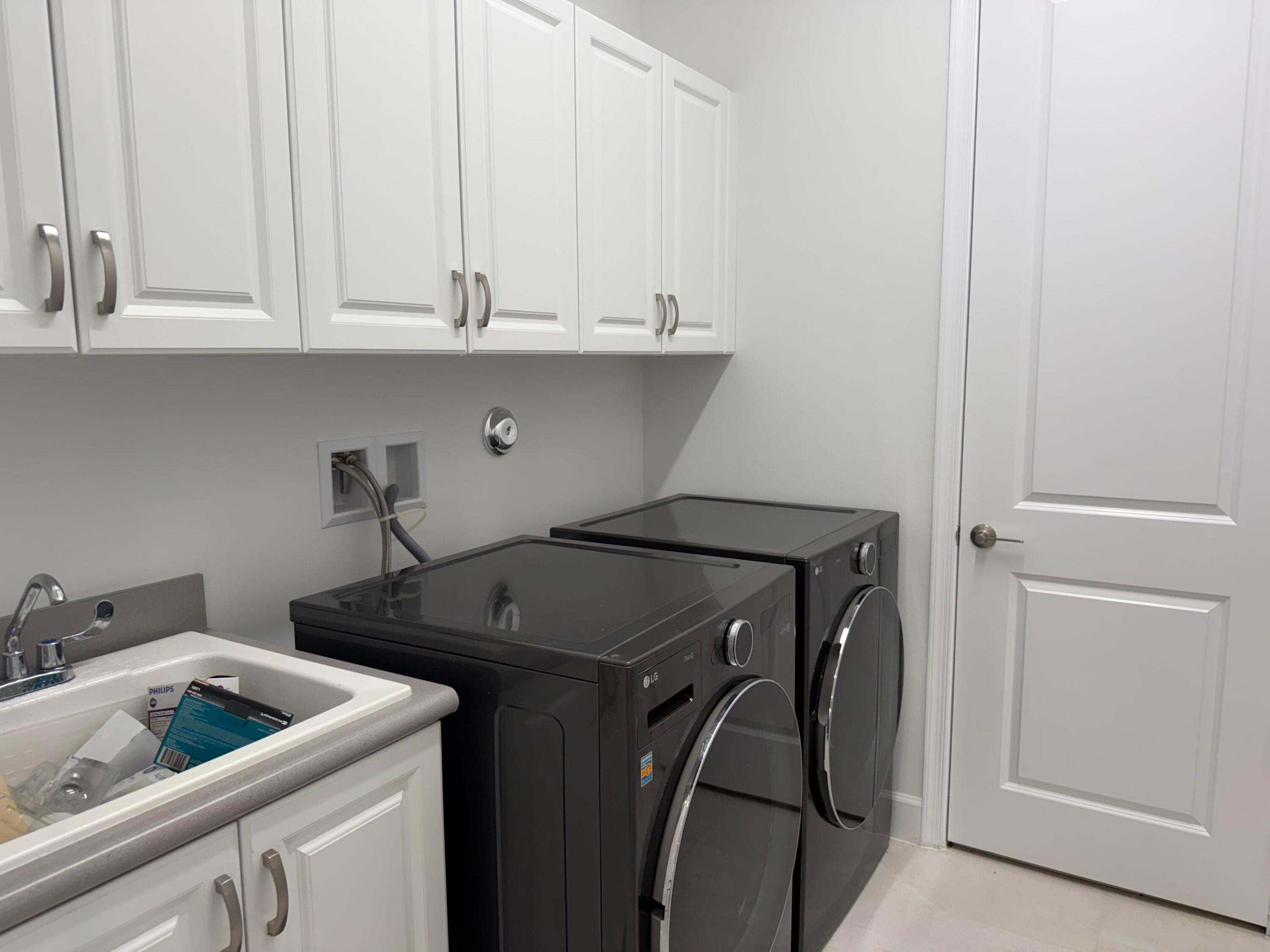 VALENCIA SOUND - Residential Lease