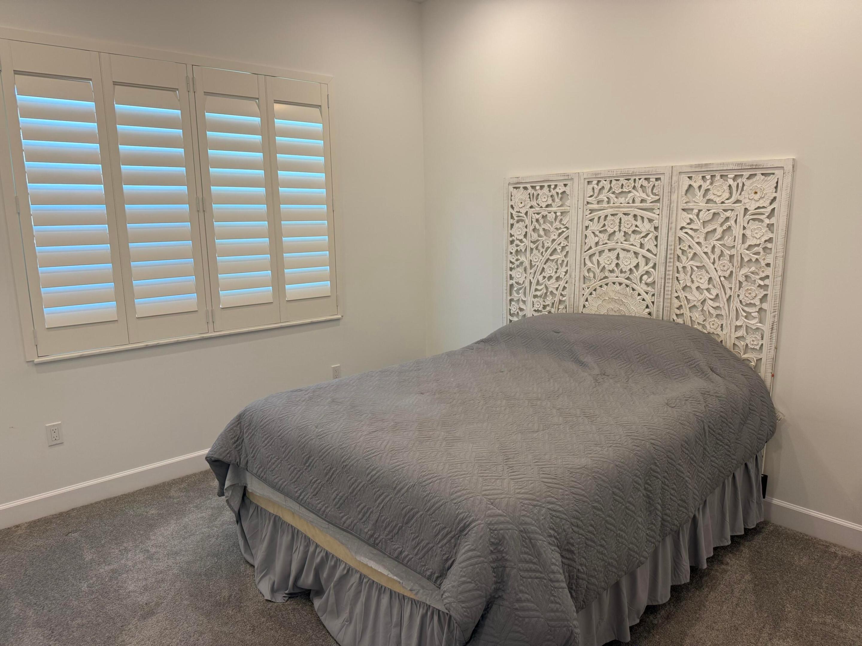 VALENCIA SOUND - Residential Lease