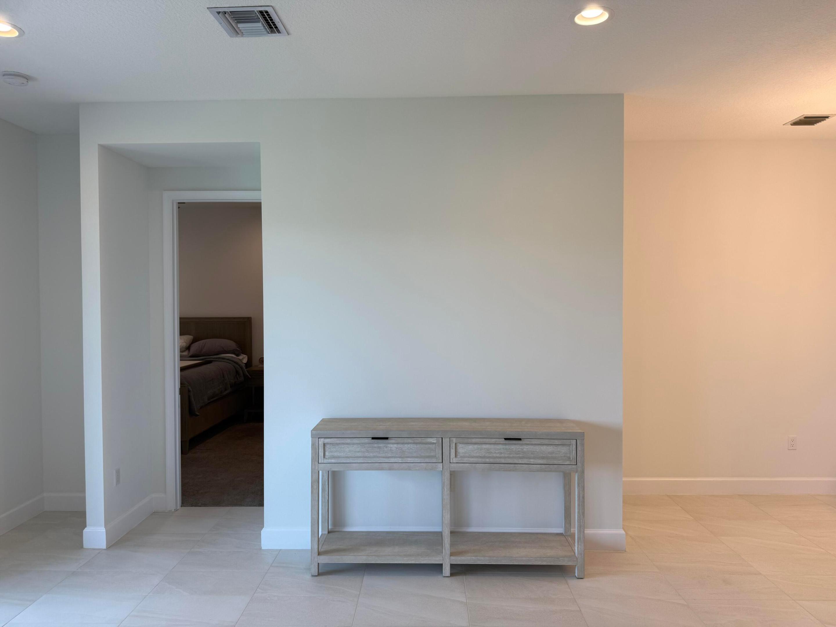 VALENCIA SOUND - Residential Lease