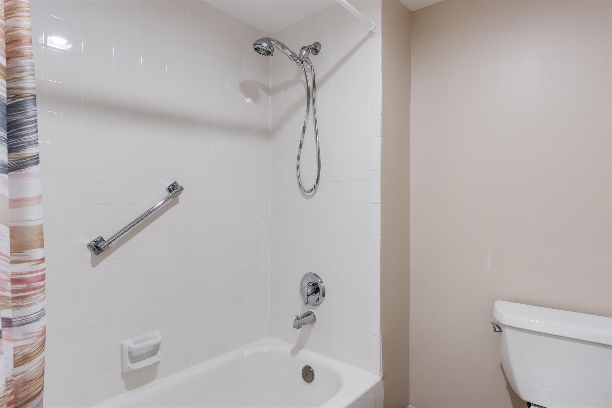 FAIRWAYS OF BOCA LAGO CON - Residential Lease