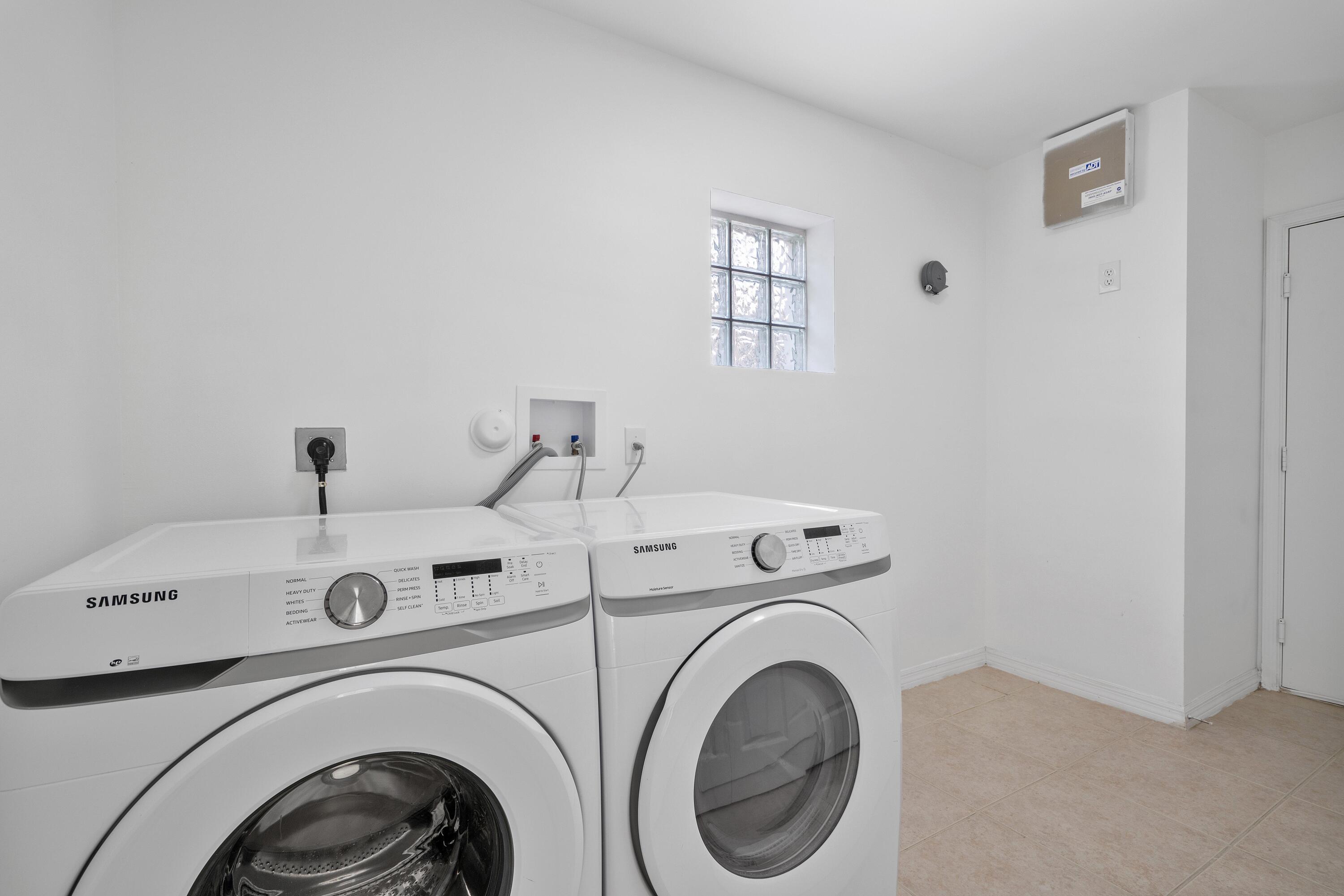 WYNDHAM LAKES/Coventry Place - Residential Lease