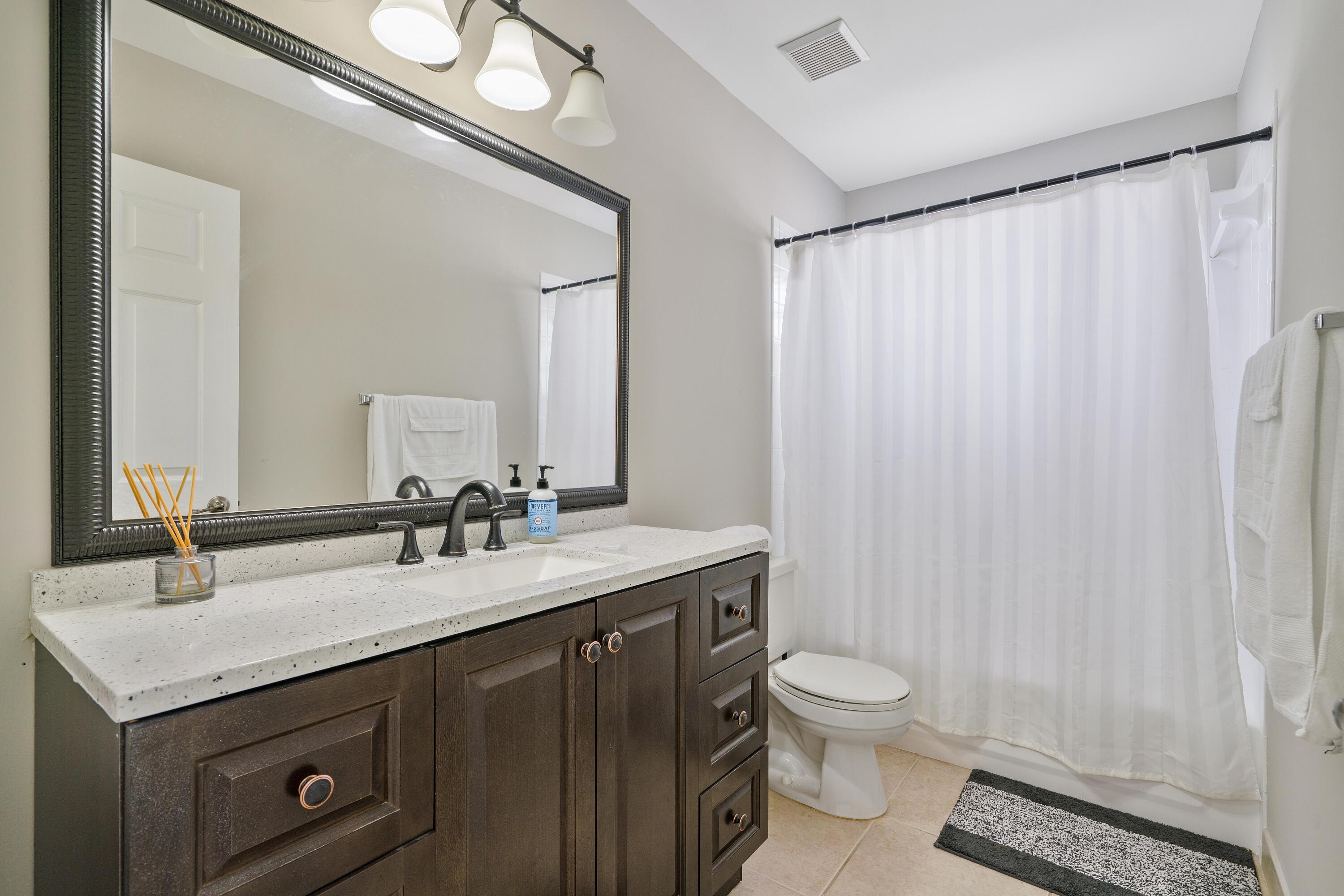 WYNDHAM LAKES/Coventry Place - Residential Lease