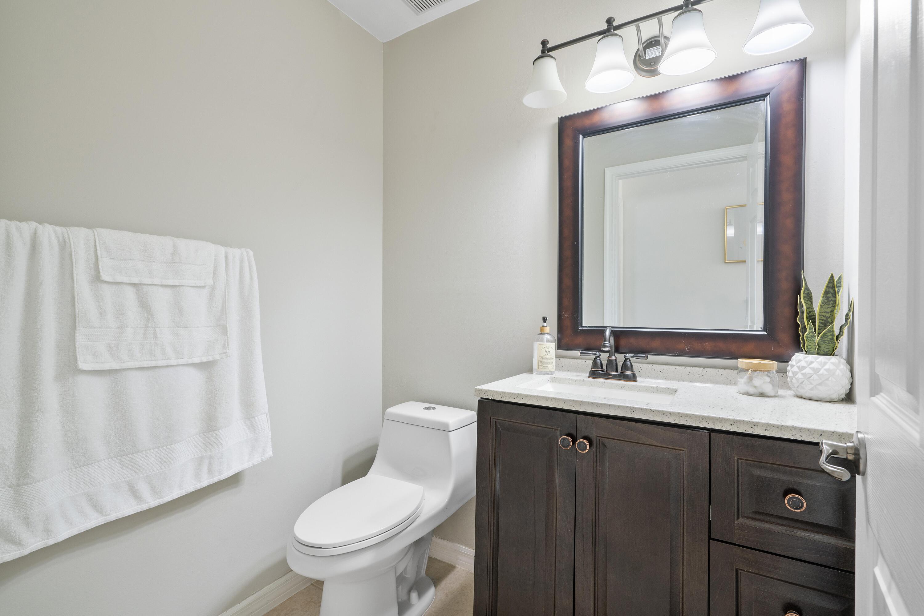 WYNDHAM LAKES/Coventry Place - Residential Lease