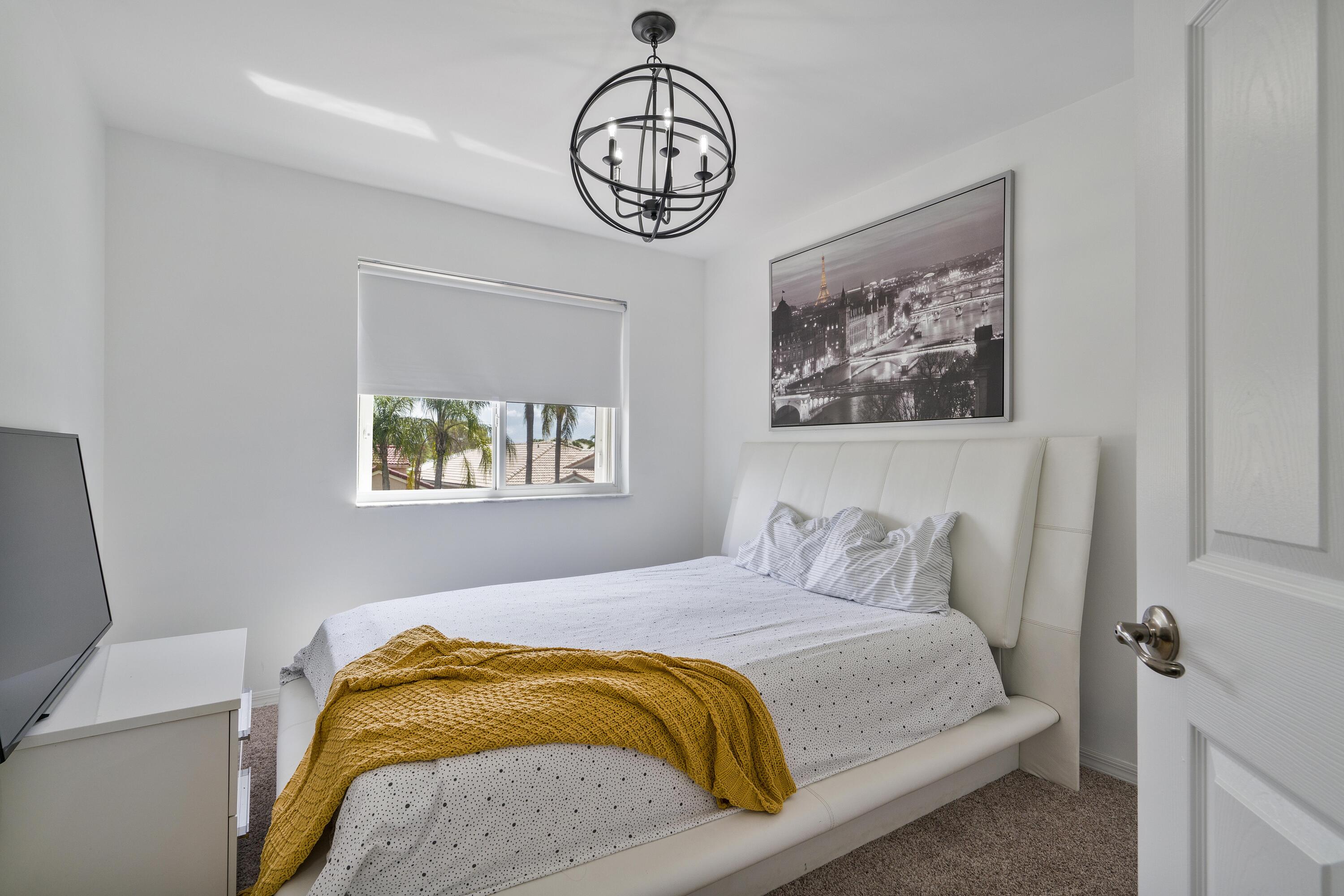 WYNDHAM LAKES/Coventry Place - Residential Lease