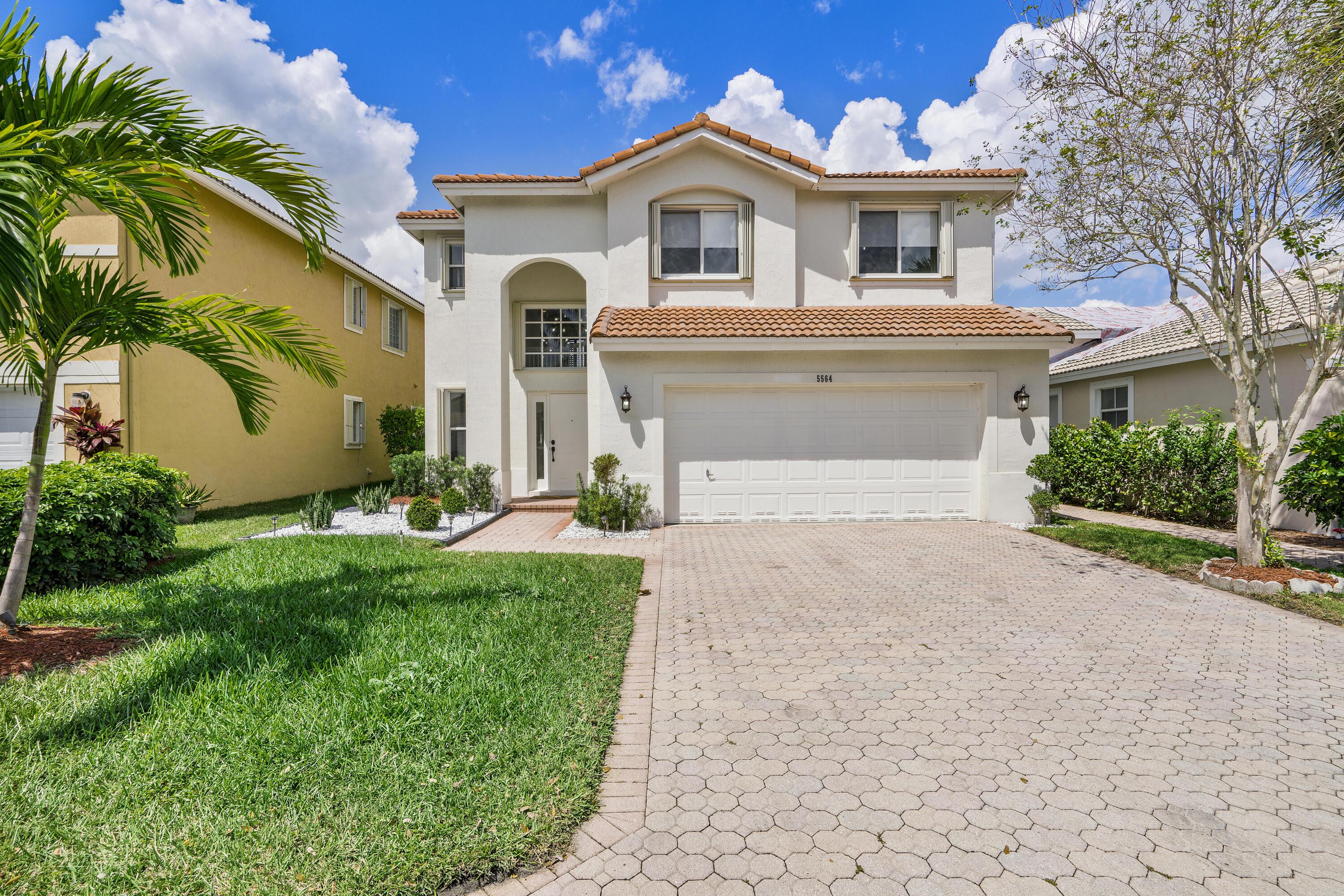 WYNDHAM LAKES/Coventry Place - Residential Lease