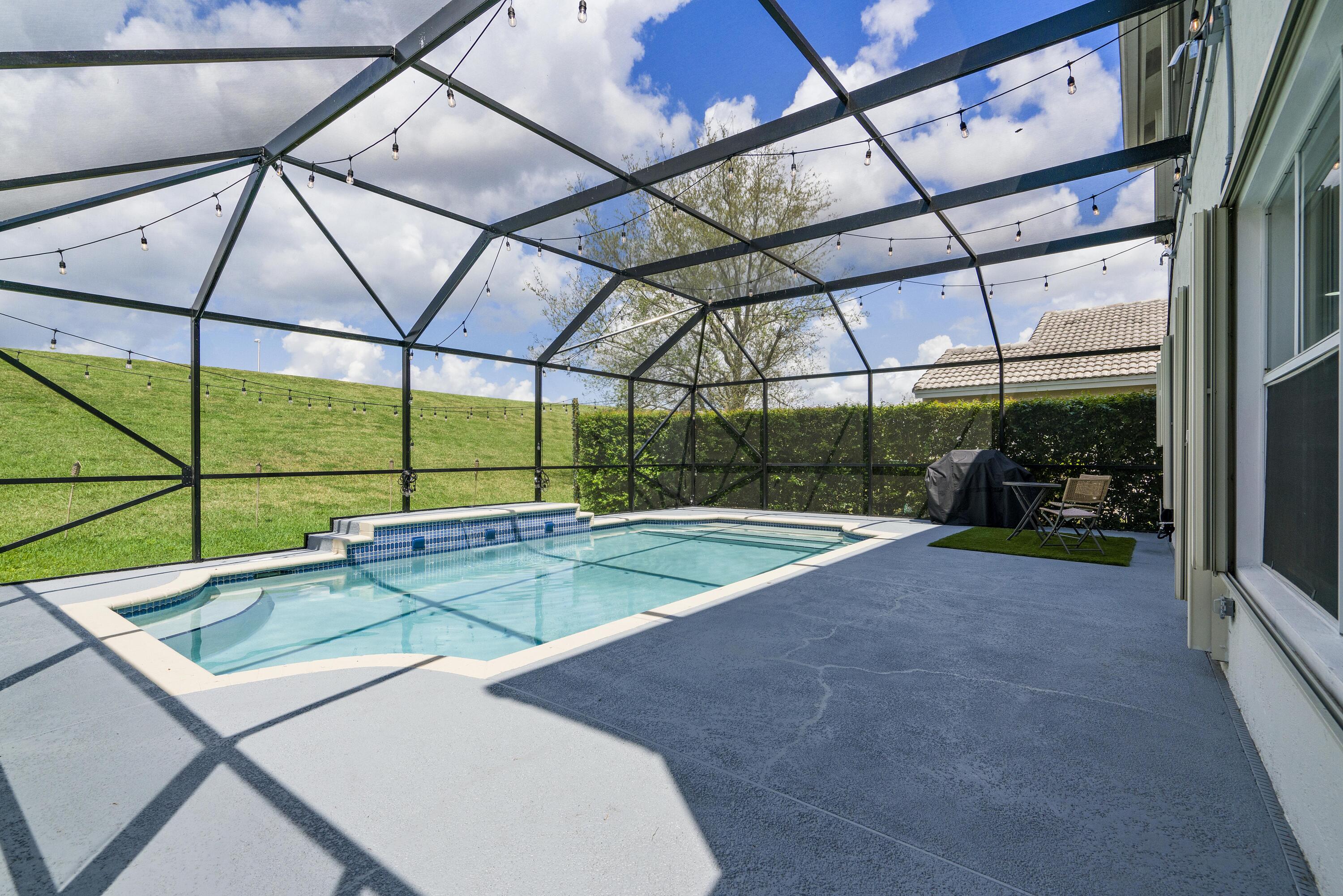 WYNDHAM LAKES/Coventry Place - Residential Lease