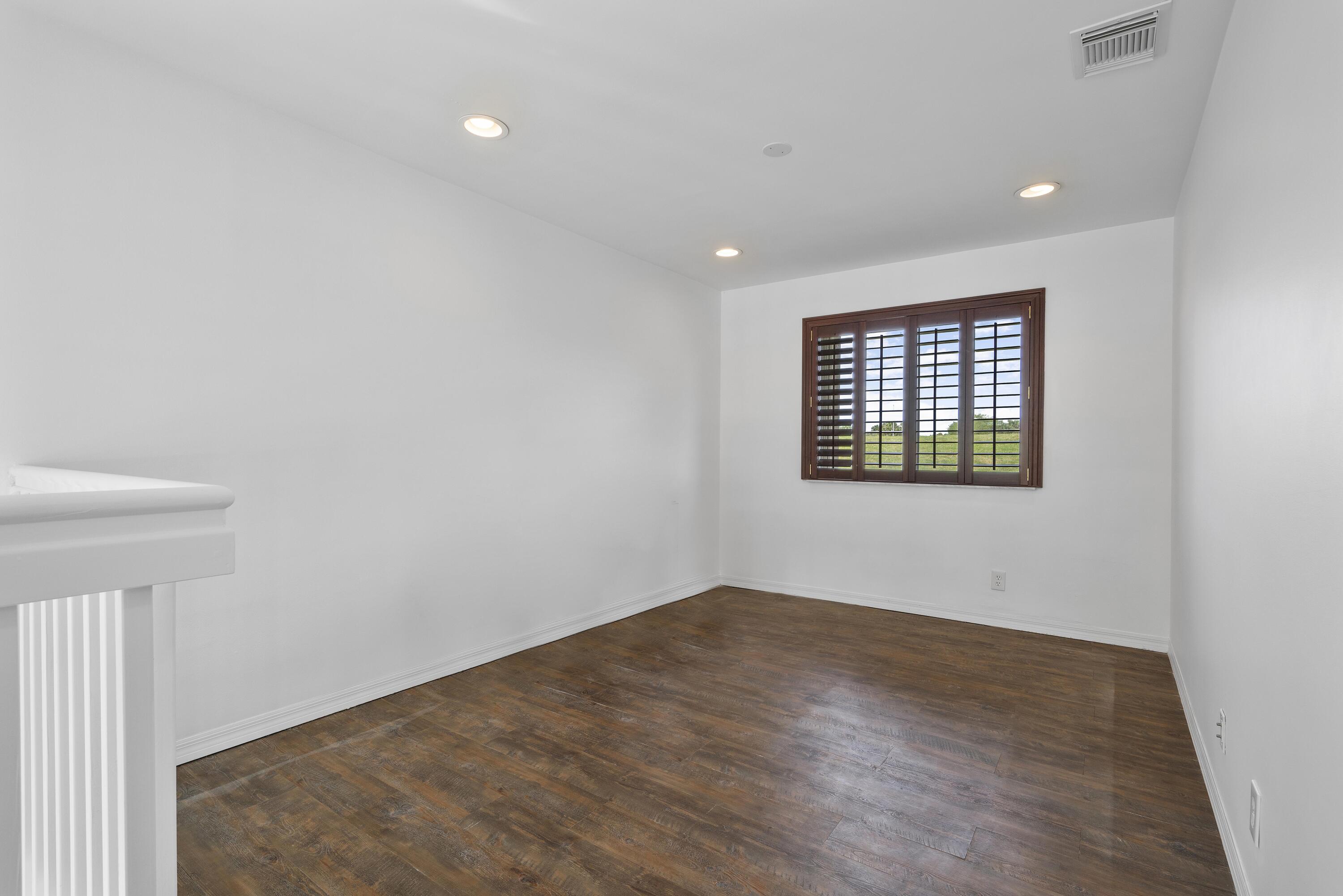 WYNDHAM LAKES/Coventry Place - Residential Lease