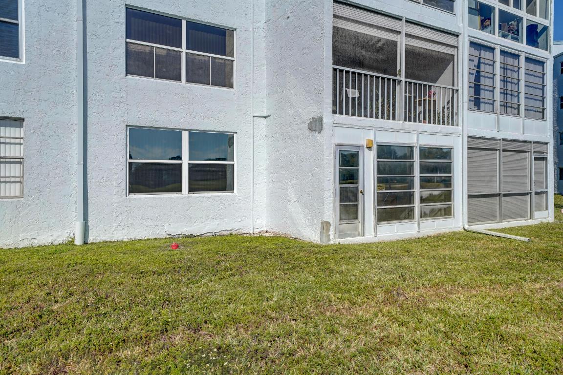 16 OF PALM SPRINGS 2 CONDO - Residential