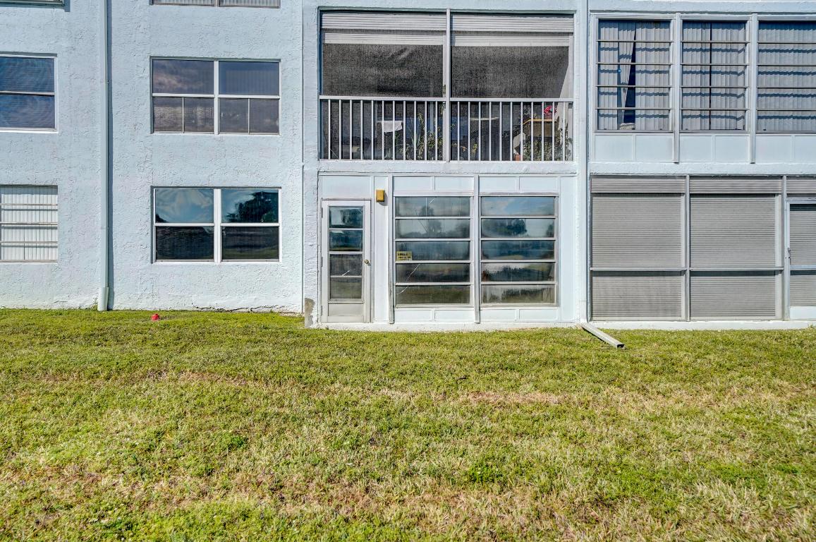 16 OF PALM SPRINGS 2 CONDO - Residential