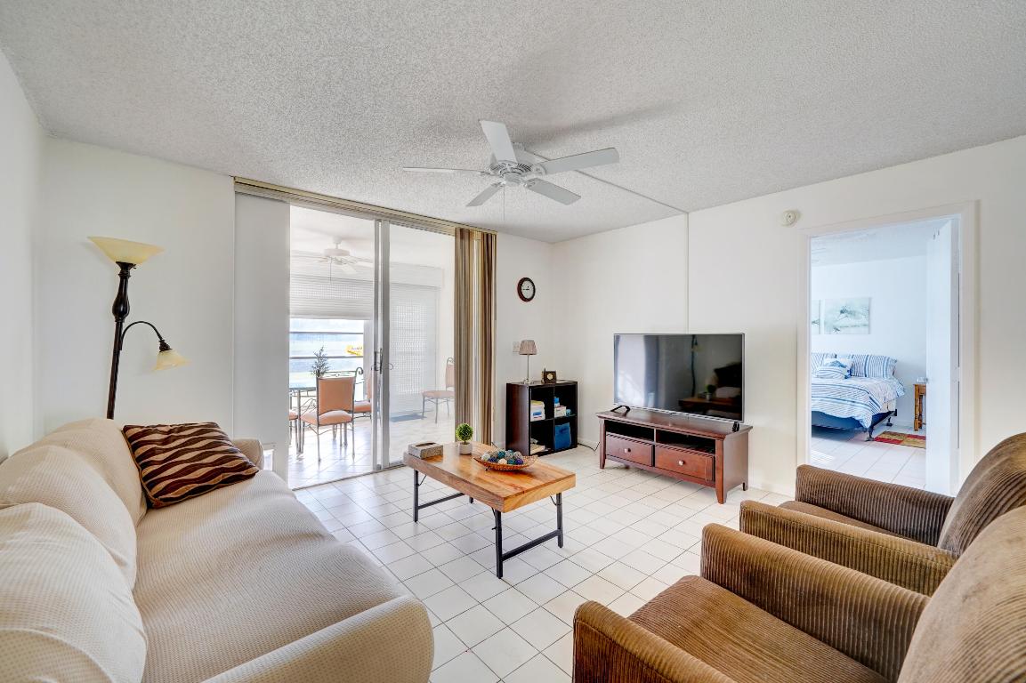 16 OF PALM SPRINGS 2 CONDO - Residential