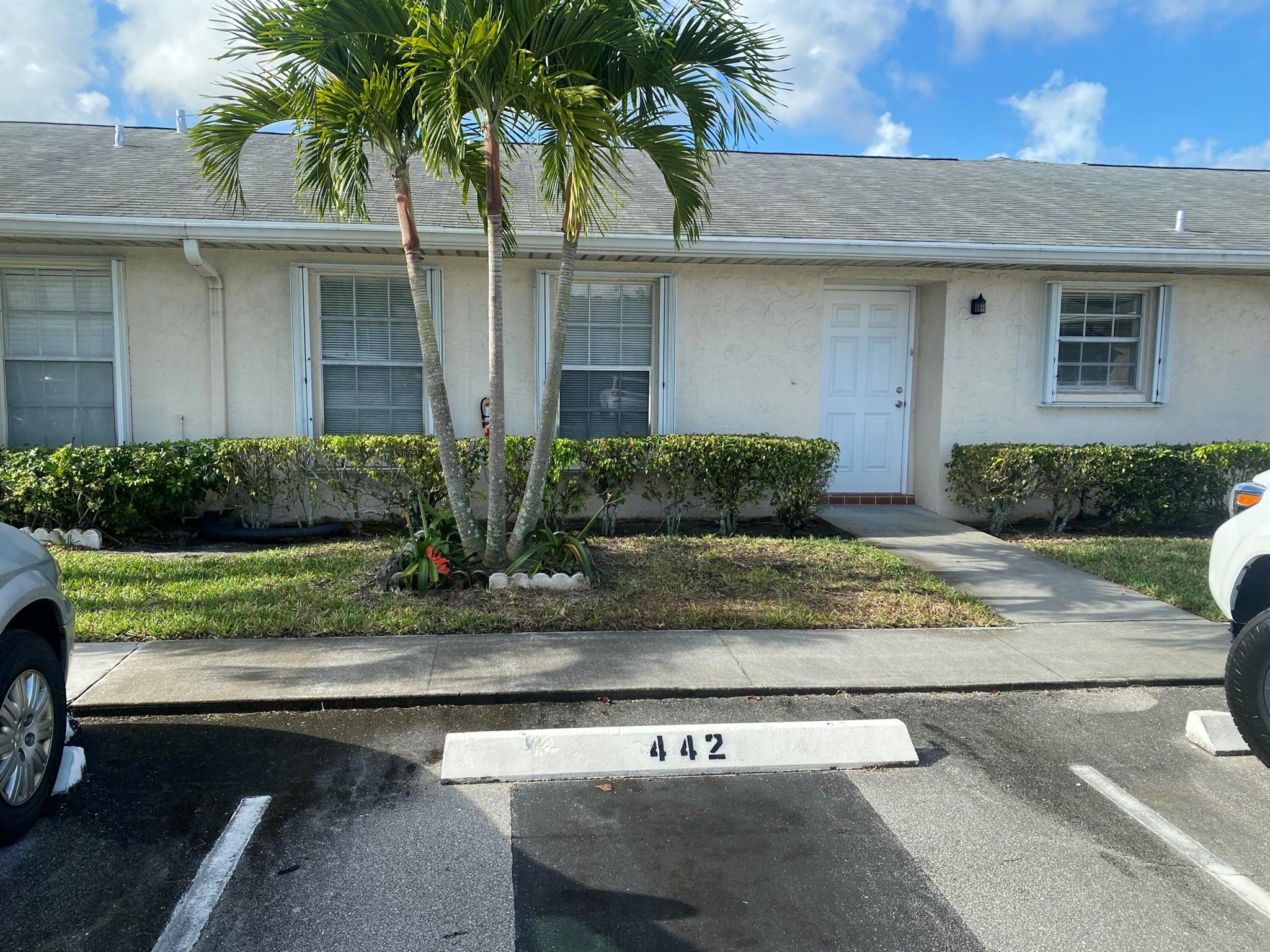 LARGEST 2/2 VILLA IN A SENIOR 55+ ACTIVE COMMUNITY WITH WATER,SEWER CABLE AND INTERNET INCLUDED. CERAMIC TILE THROUGHOUT, OPEN PATIO ADDED, ACCORDION SHUTTERS. NO PETS AND NO SMOKERS.