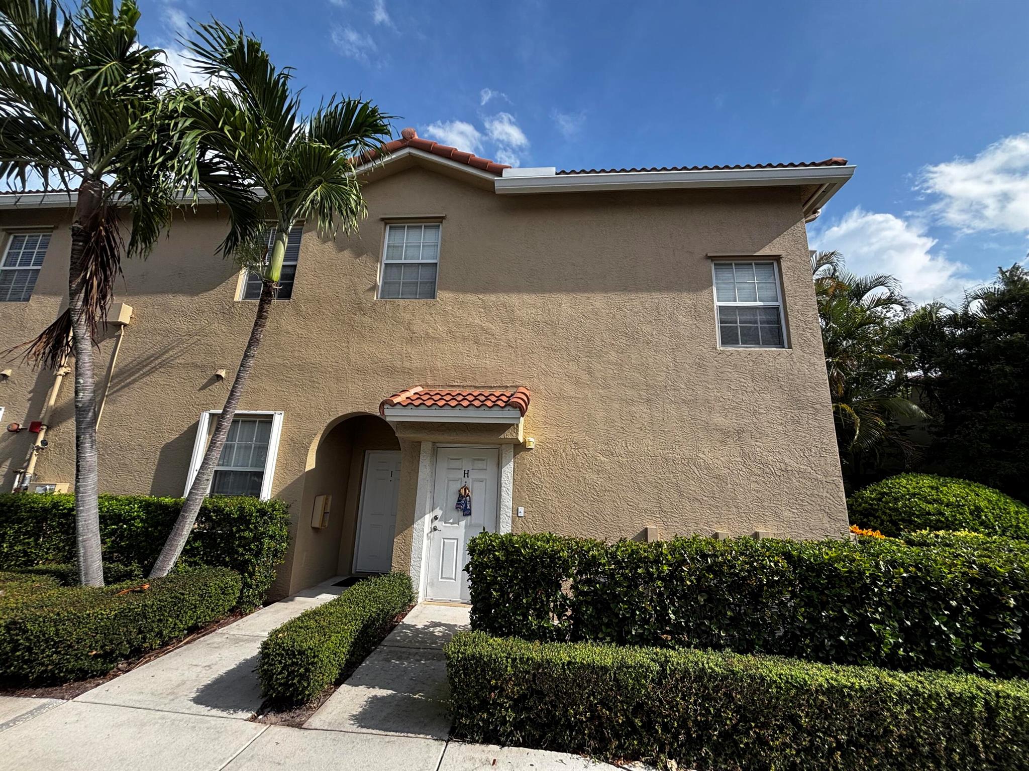 Desirable End unit 3 Bed/2bath condo with 1 car attached garage in Tequesta Trace. Second floor with wood flooring in main living area and all bedrooms. The primary suite includes a spacious walk-in closet. A full-size washer and dryer are conveniently located in the unit. The community also features a well-maintained community pool, playground, and picnic area, ideal for unwinding or spending quality time with family and friends. Trucks Allowed, but no Commercial Vehicles. Tequesta Trace is walking distance to post office, library, clinic, drug stores, banks, restaurants and shopping areas. short drive to pristine beaches & the Jupiter Lighthouse. No pets to Tenants per the Condo association.