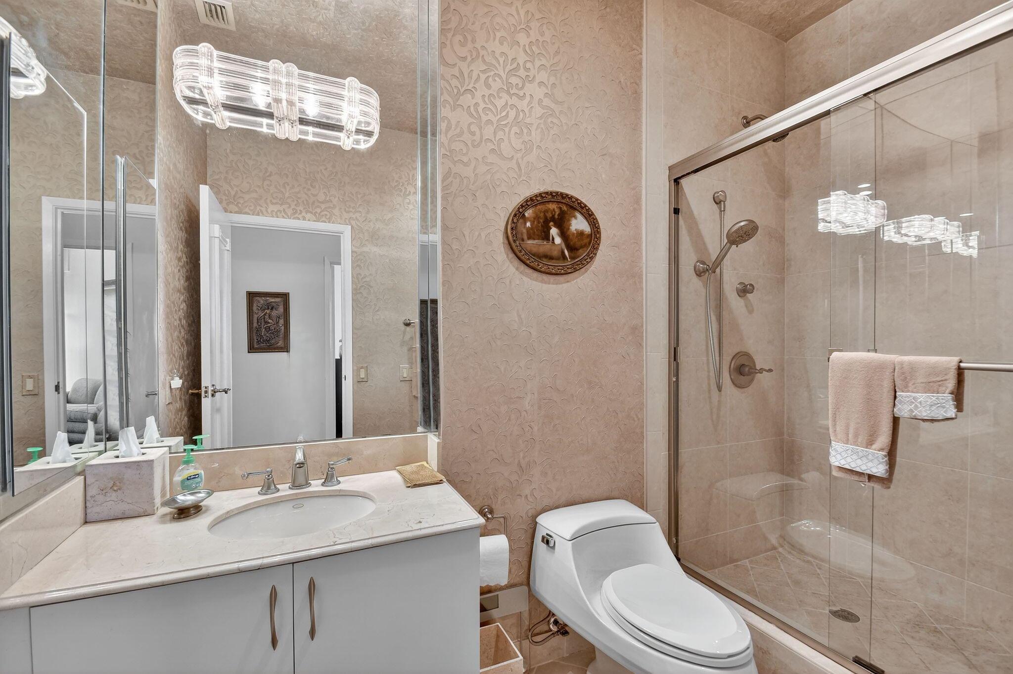 CONSULATE CONDO - Residential