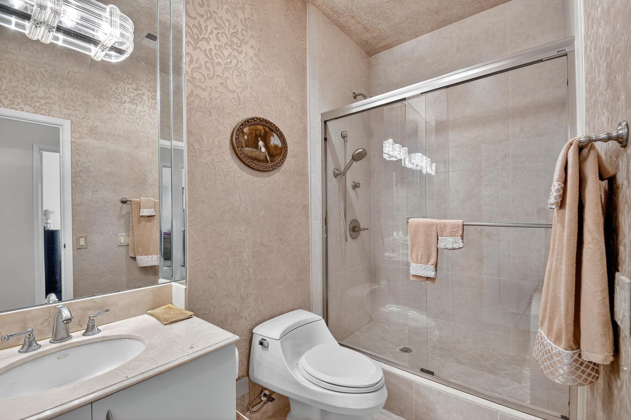 CONSULATE CONDO - Residential