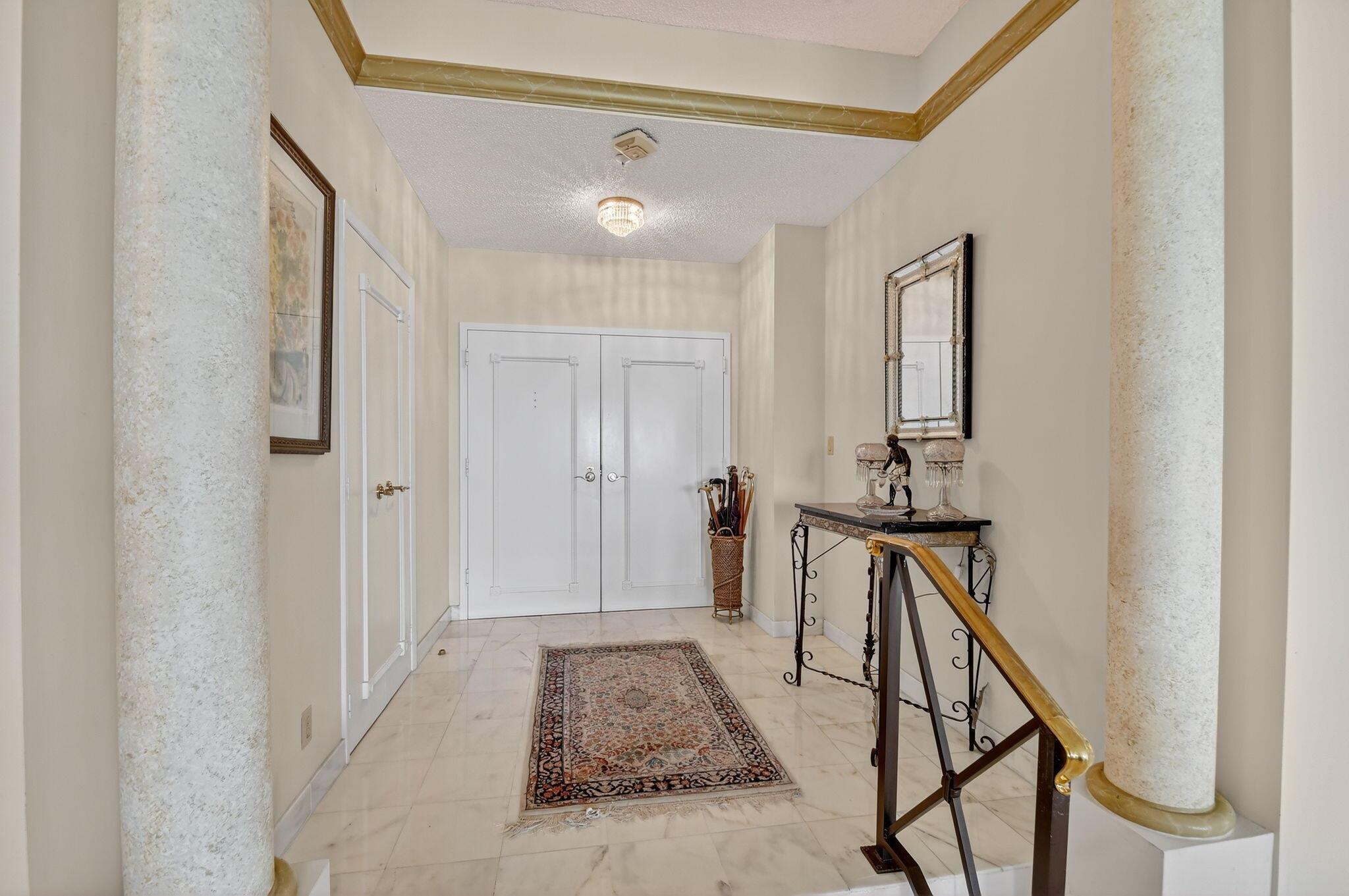 CONSULATE CONDO - Residential