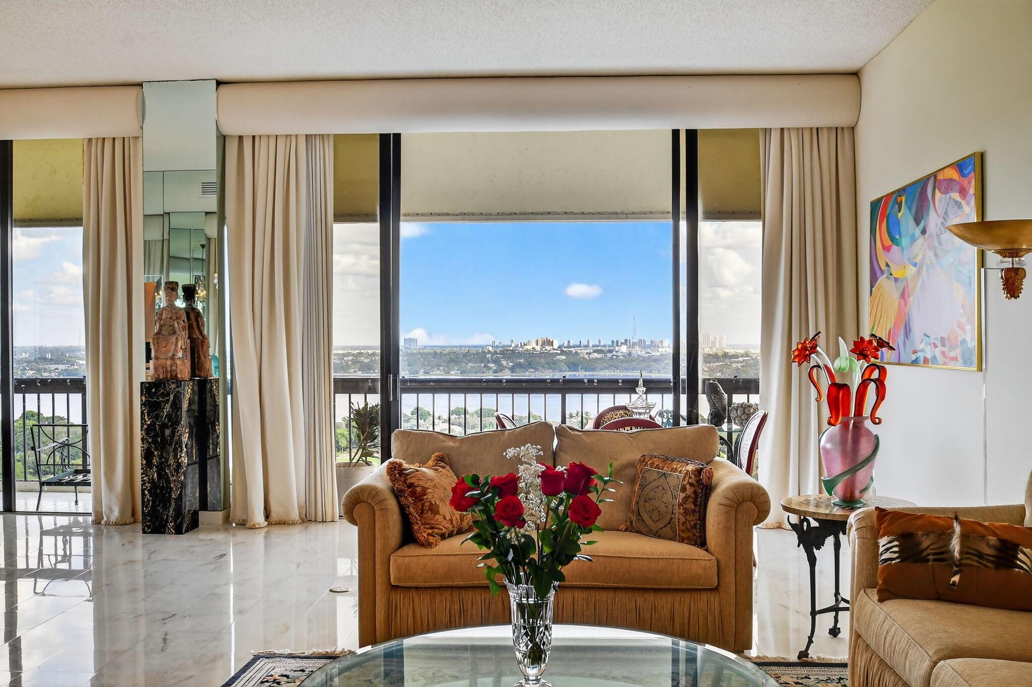 CONSULATE CONDO - Residential