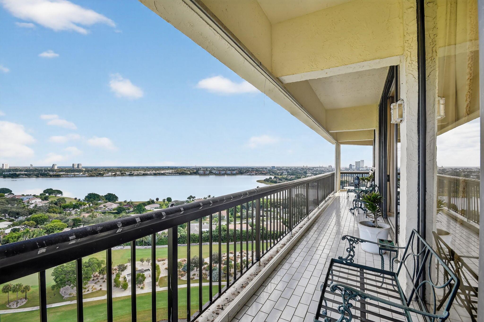 CONSULATE CONDO - Residential