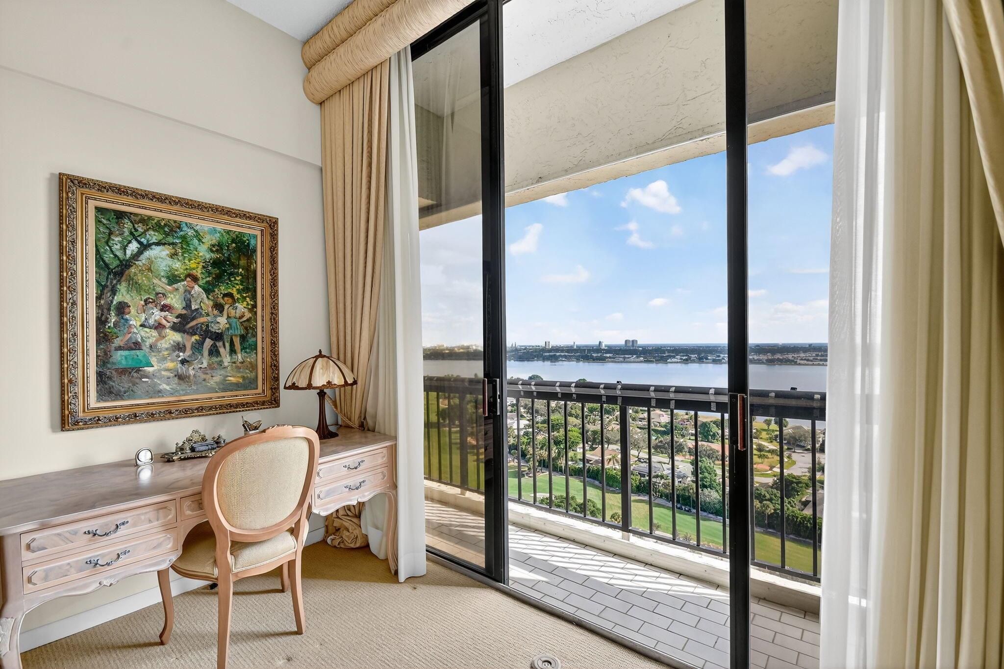 CONSULATE CONDO - Residential