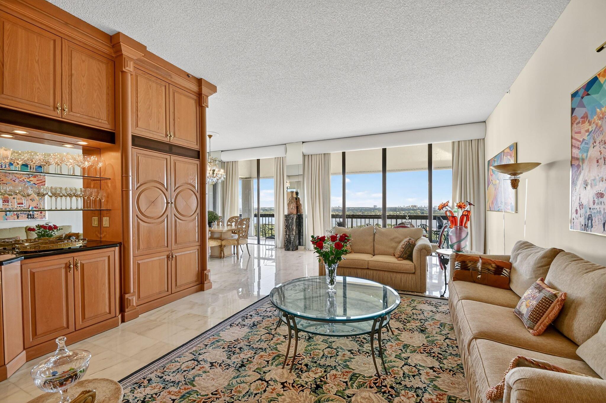 CONSULATE CONDO - Residential