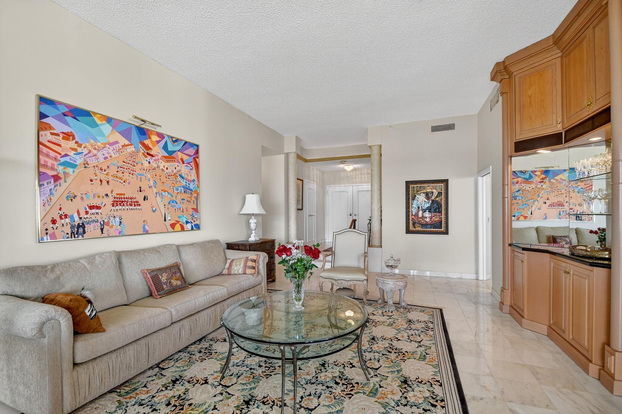 CONSULATE CONDO - Residential