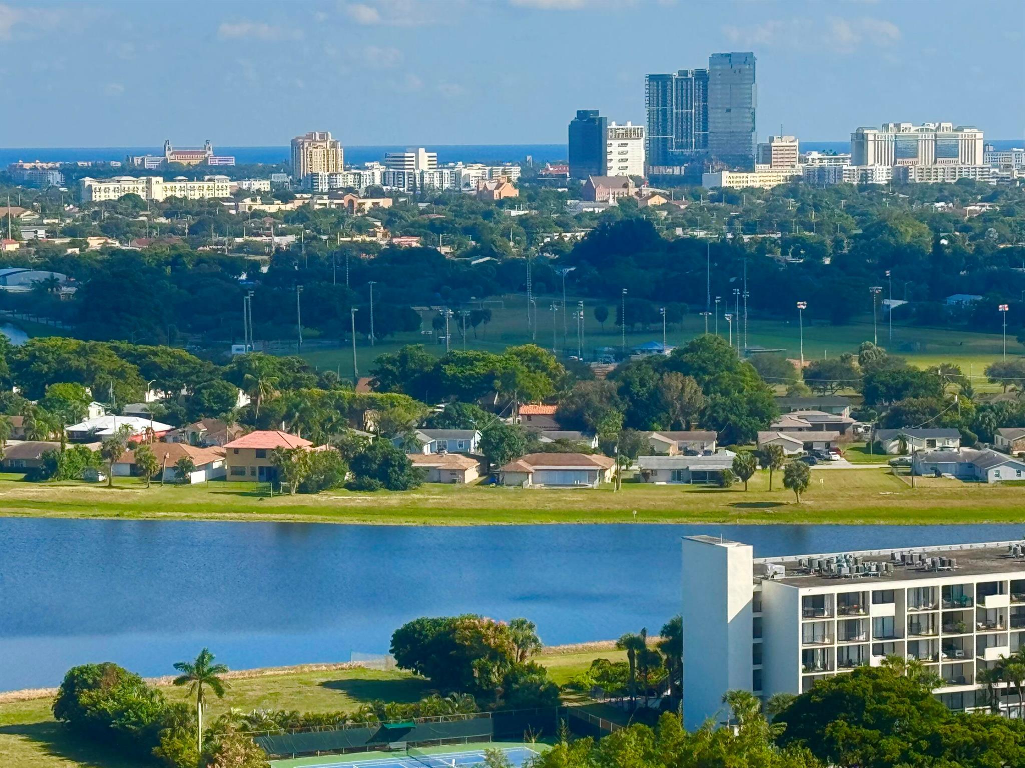 CONSULATE CONDO - Residential